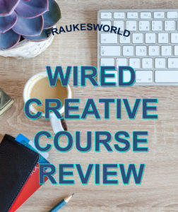 eine halbe Tastatur, eine Tasse Kaffee, ein Portemonnaie und ein Bleistift
Schriftzug Wired creative course review